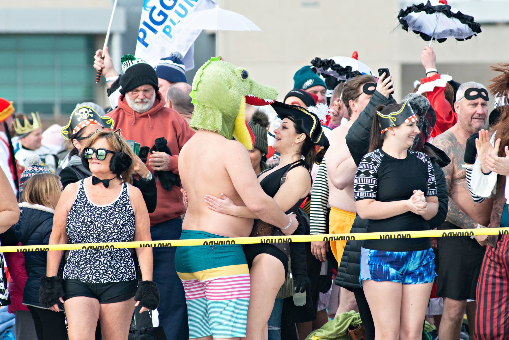 011319_nws_wildplunge